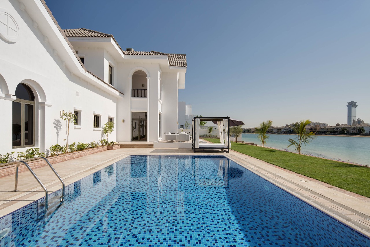 Villa with Private Beach and Pool | 5 BR - Villa for rent in Dubai